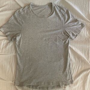 Men’s lululemon tshirt